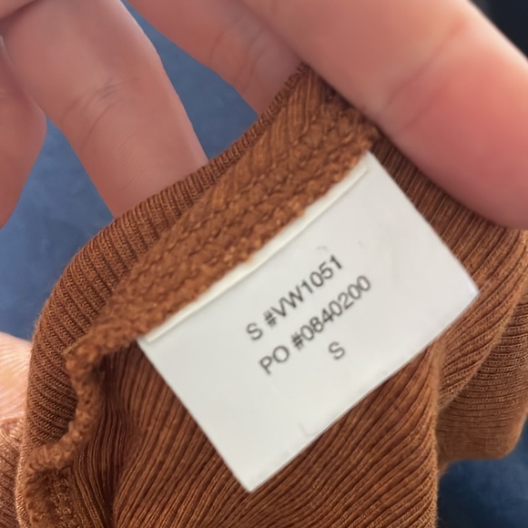 Vuori Womens Tank Top Cove High Neck - Picture 5 of 5